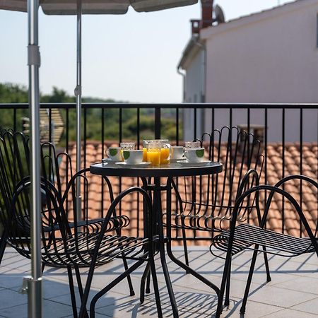 Apartments Oliva بوريتش المظهر الخارجي الصورة