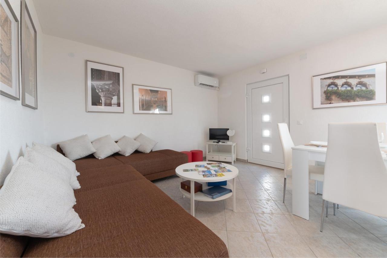 Apartments Oliva بوريتش المظهر الخارجي الصورة